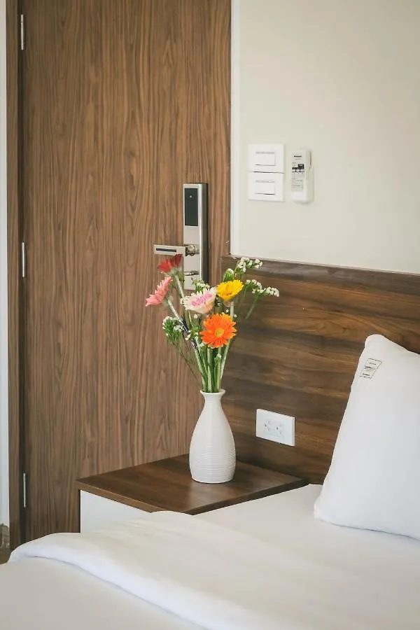 Aparthotel Anstay Beach Da Nang